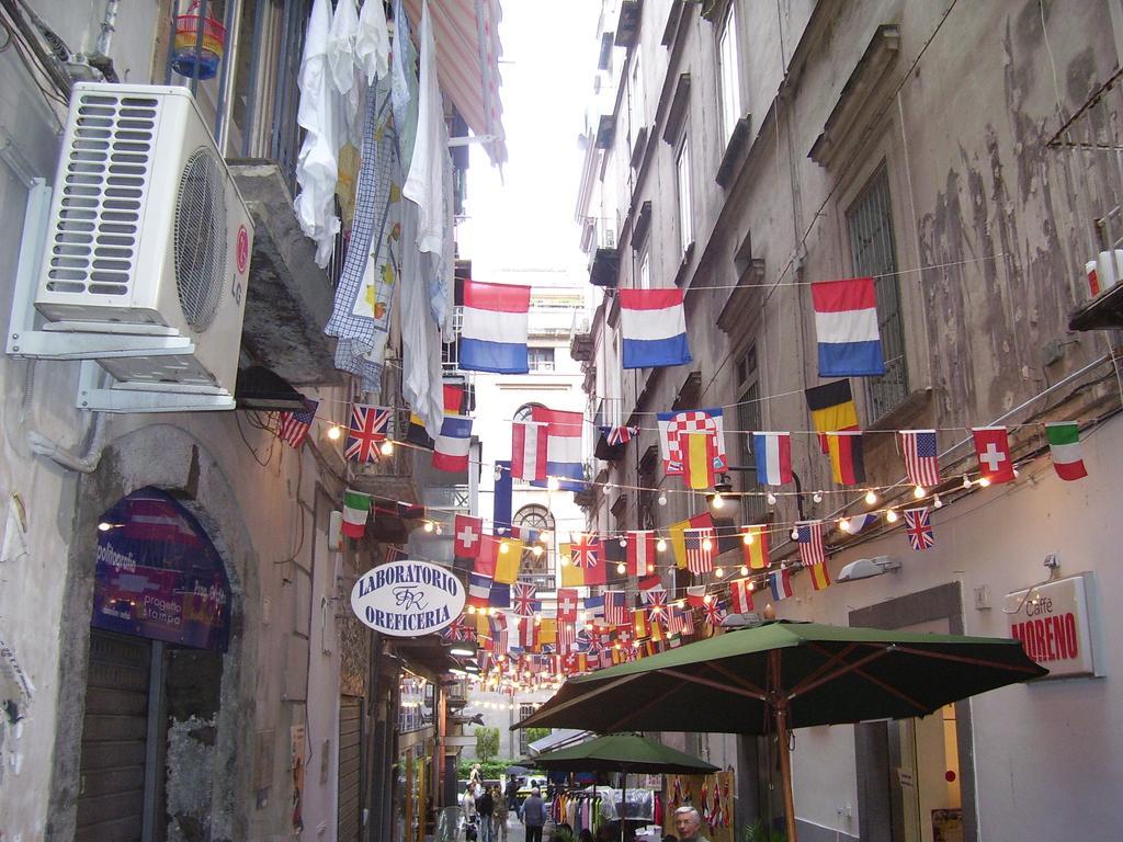 Appartamento Toledo Napoli Bagian luar foto